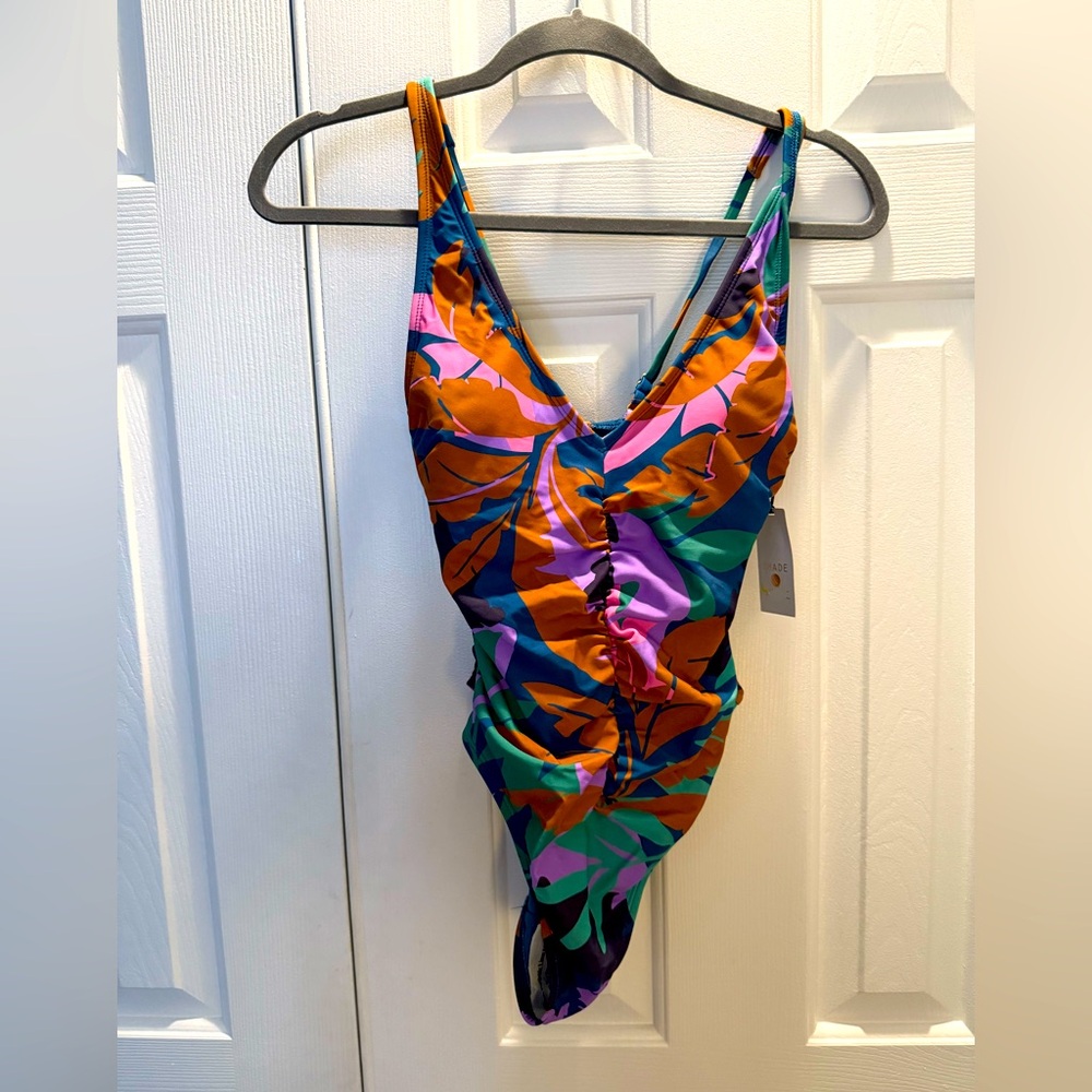coral reef one piece XS shade and shore ruched swimsuit one piece